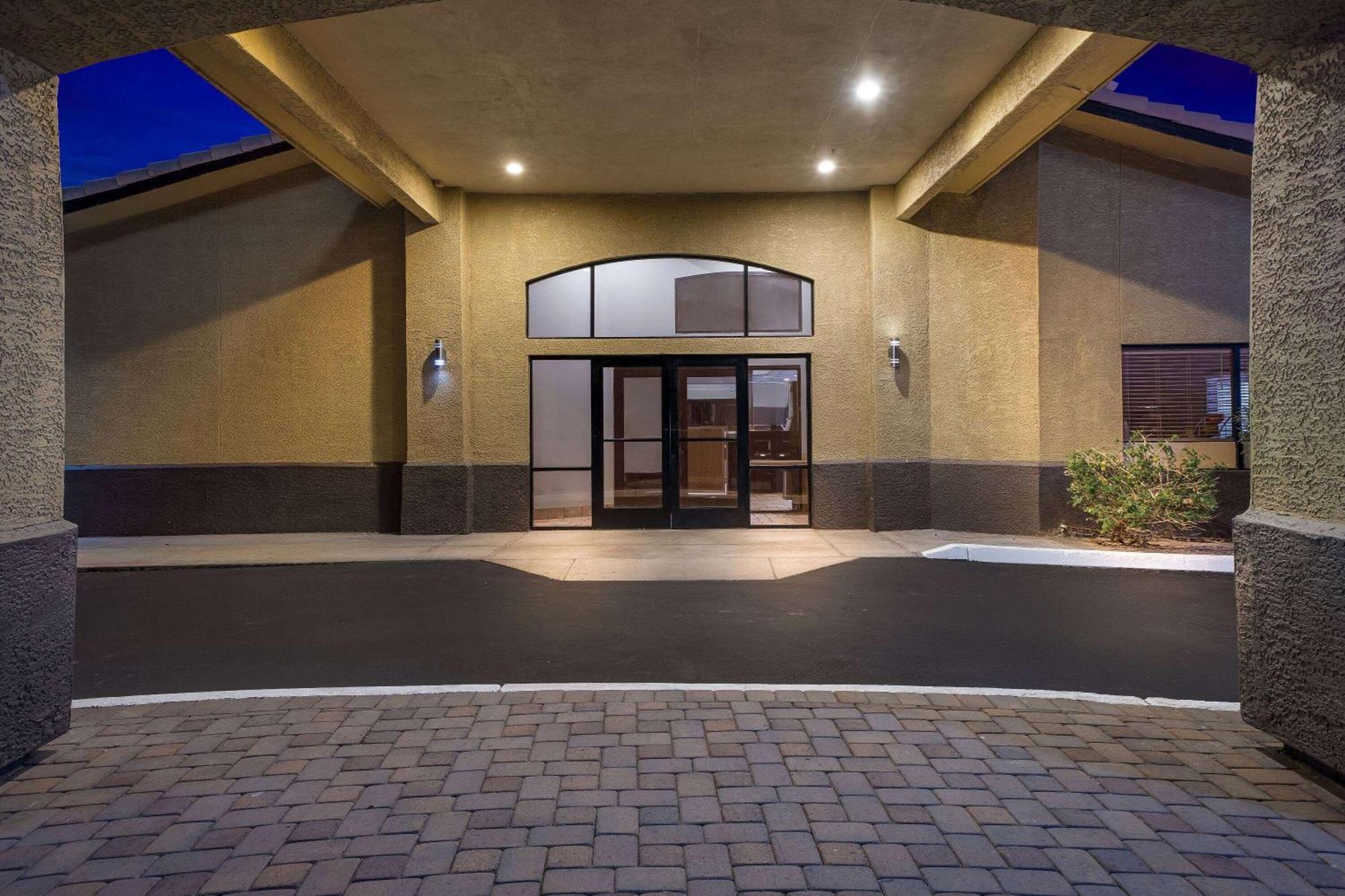 Days Inn By Wyndham Buckeye Kültér fotó